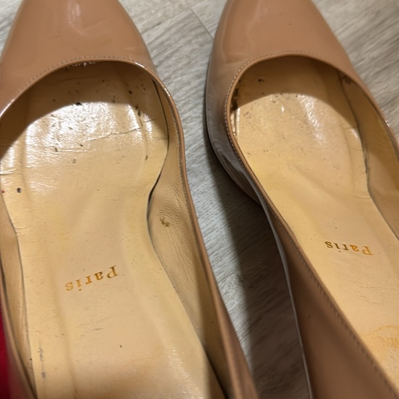Pre loved louboutin pumps size 40 1/2 - Picture 2 of 6